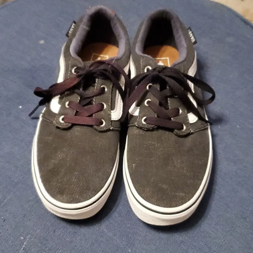 VANS GREY DENIM LOW TOP SKATEBOARDING‎ SHOES & TEE Y SZ 5, women's 6.5